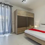 Steps Away From The Sea In - Sleeps 4 Apartamento