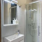 Steps Away From The Sea In - Sleeps 4 * Sliema
