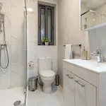 Steps Away From The Sea In - Sleeps 4 * Sliema