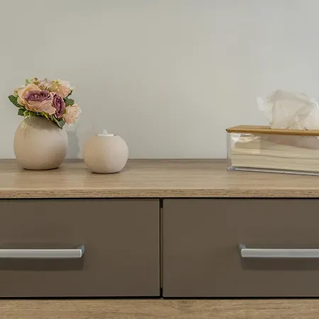 Steps Away From The Sea In - Sleeps 4 דירה *