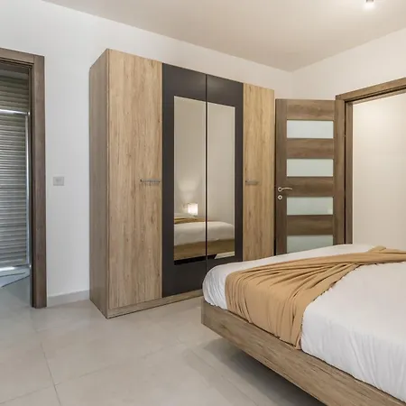 Steps Away From The Sea In - Sleeps 4